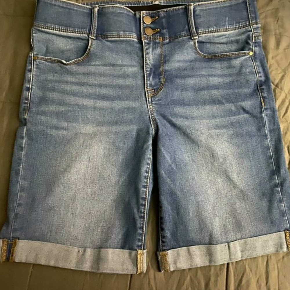 Womens Shorts size 12